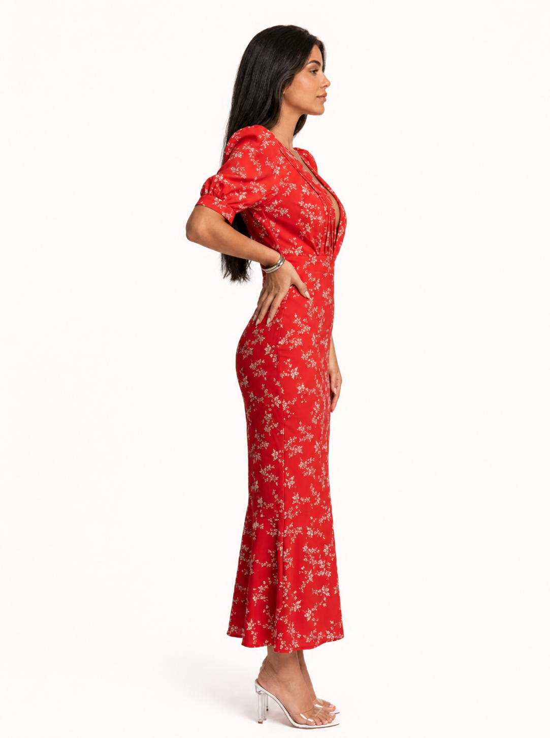 Vestido con diseño floral y cuello en V