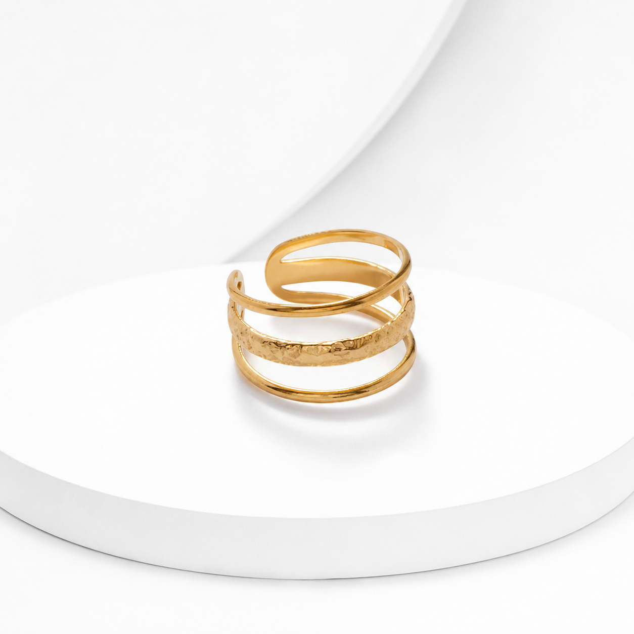 Anillo de tres láminas