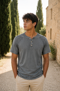 Camiseta Henley de estilo marinero
