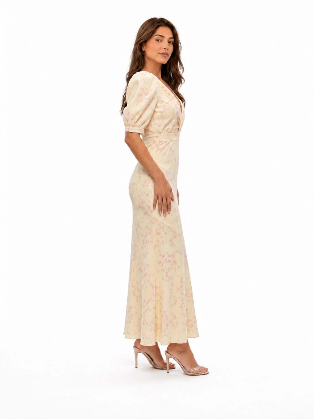 Vestido con diseño floral y cuello en V