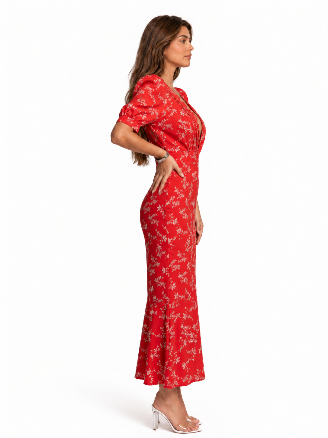 Vestido con diseño floral y cuello en V