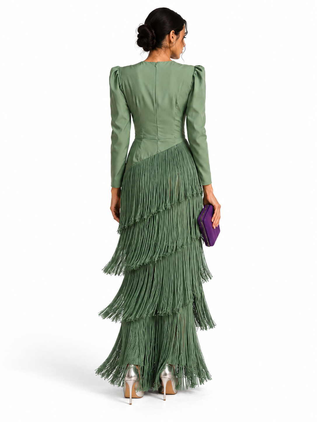 Vestido elegante con flecos