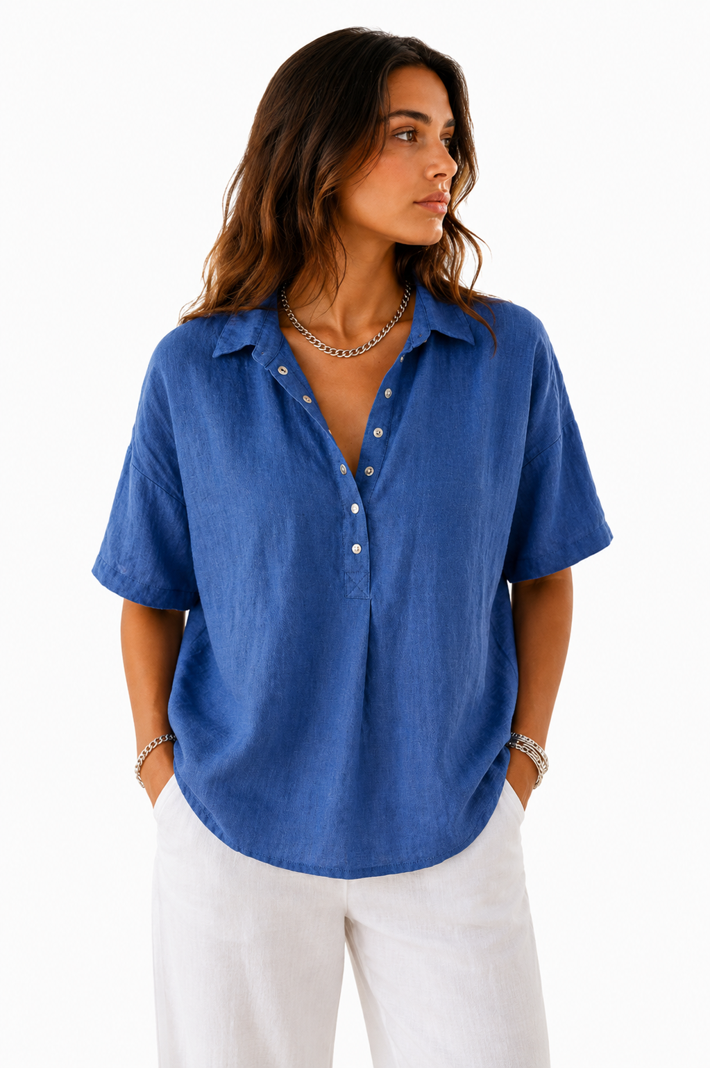 Blusa con cuello y detalle de botones